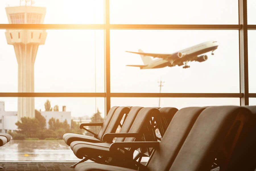 Biggest Airports in the U.S. & Smaller Nearby Options Biggest Airports in the U.S. & Smaller Nearby Options